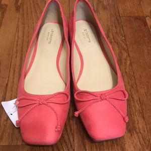 NWT Liz Claiborne Rose Garden Memory Foam Flats Size 9-